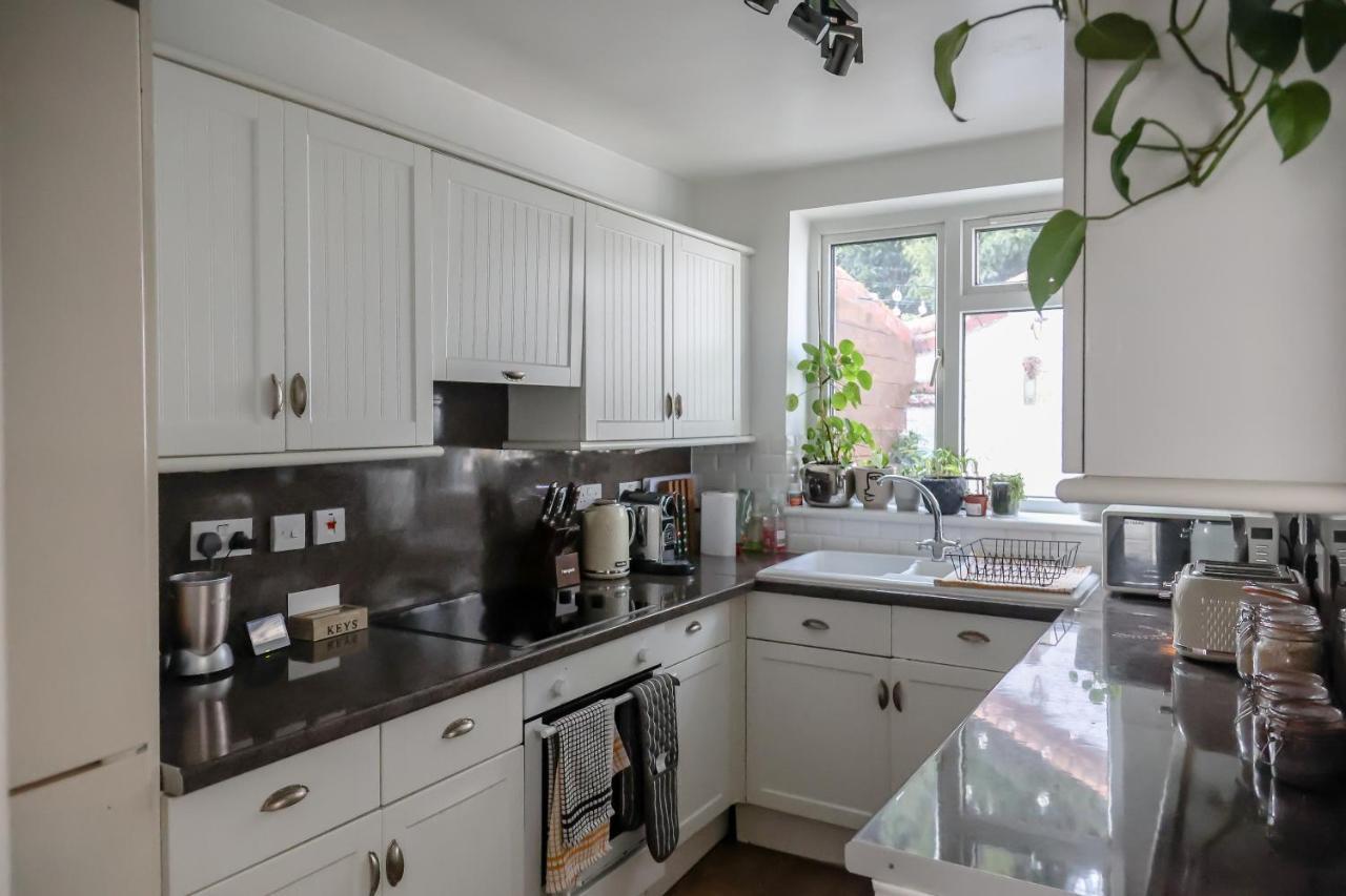 Hereford City - St Owens Terrace - Comfortable & Spacious Well Presented Three Storey House, Perfect For A Weekend Away & Exploring The City On Foot - Hosted By Rentmyhouse Esterno foto